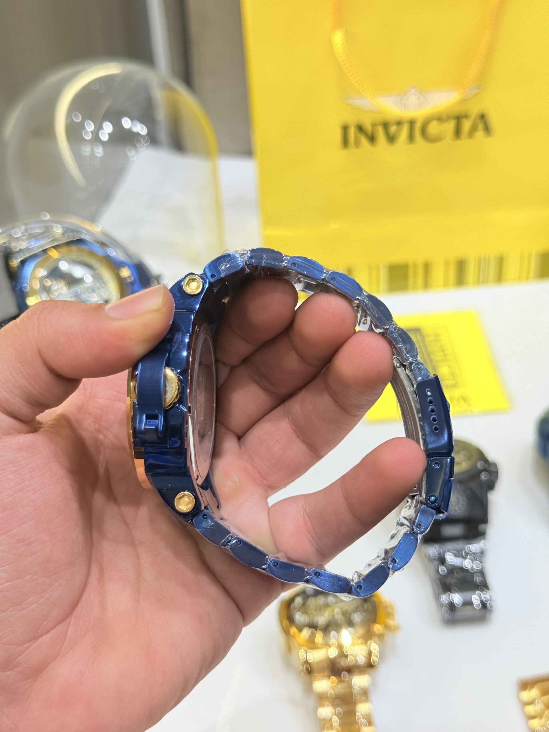 Invicta Big Bull Auto - Image 3