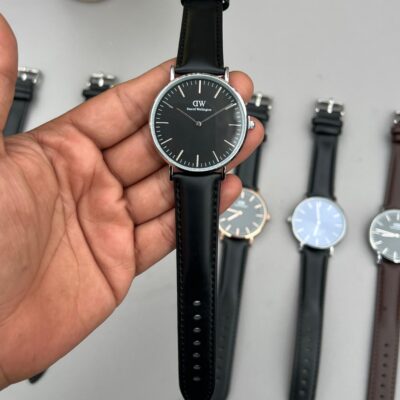 D W Watch