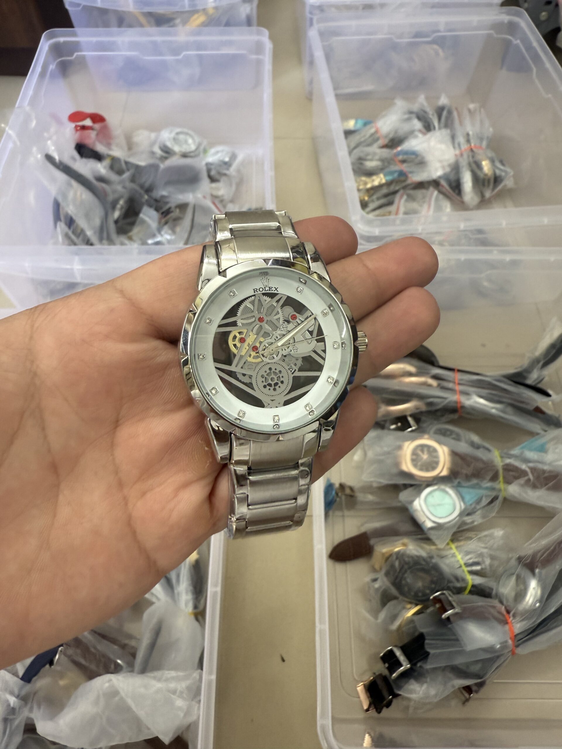 Role_x Classic Chian Watch - Image 2