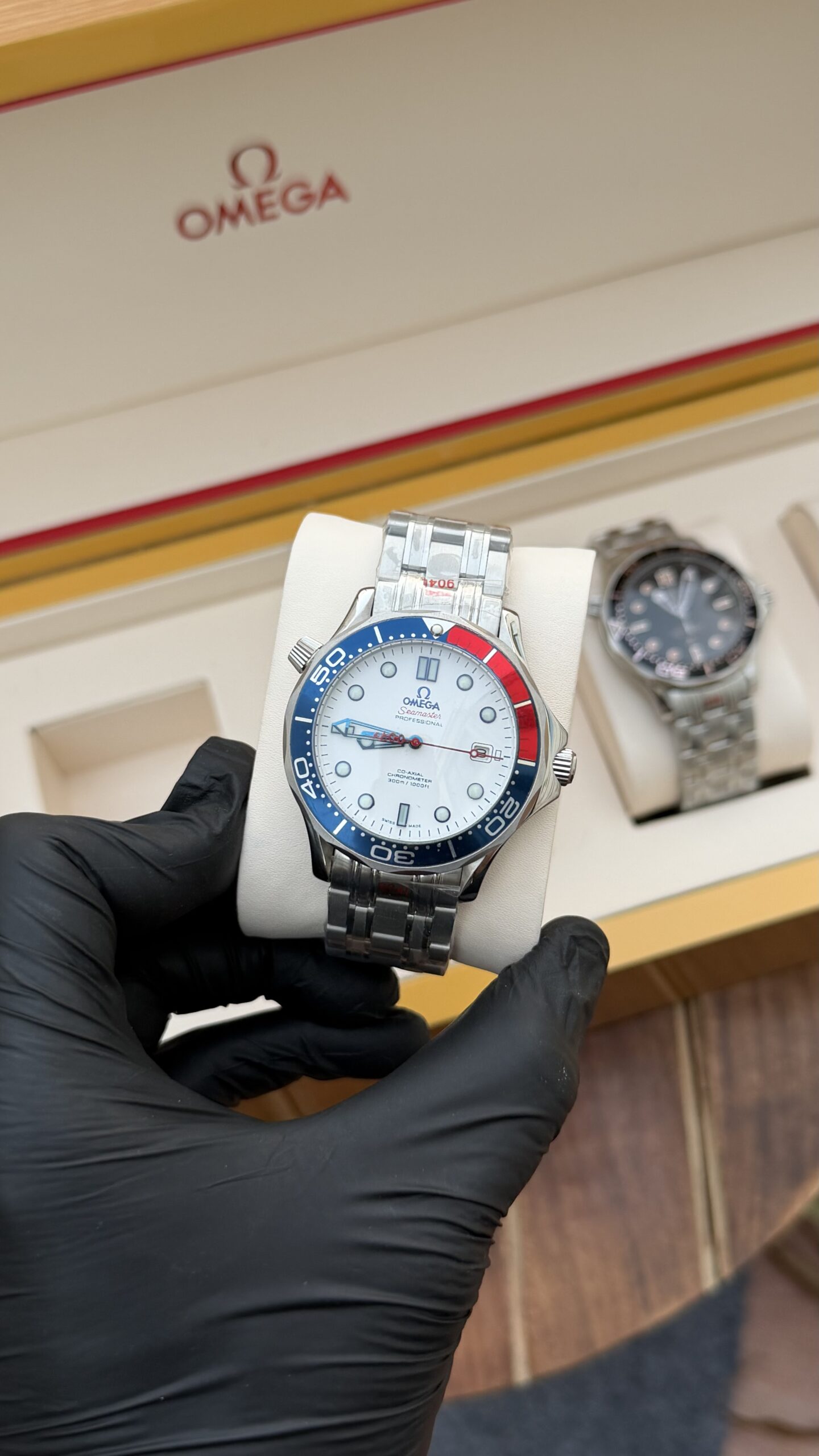 Omeg a Seamaster