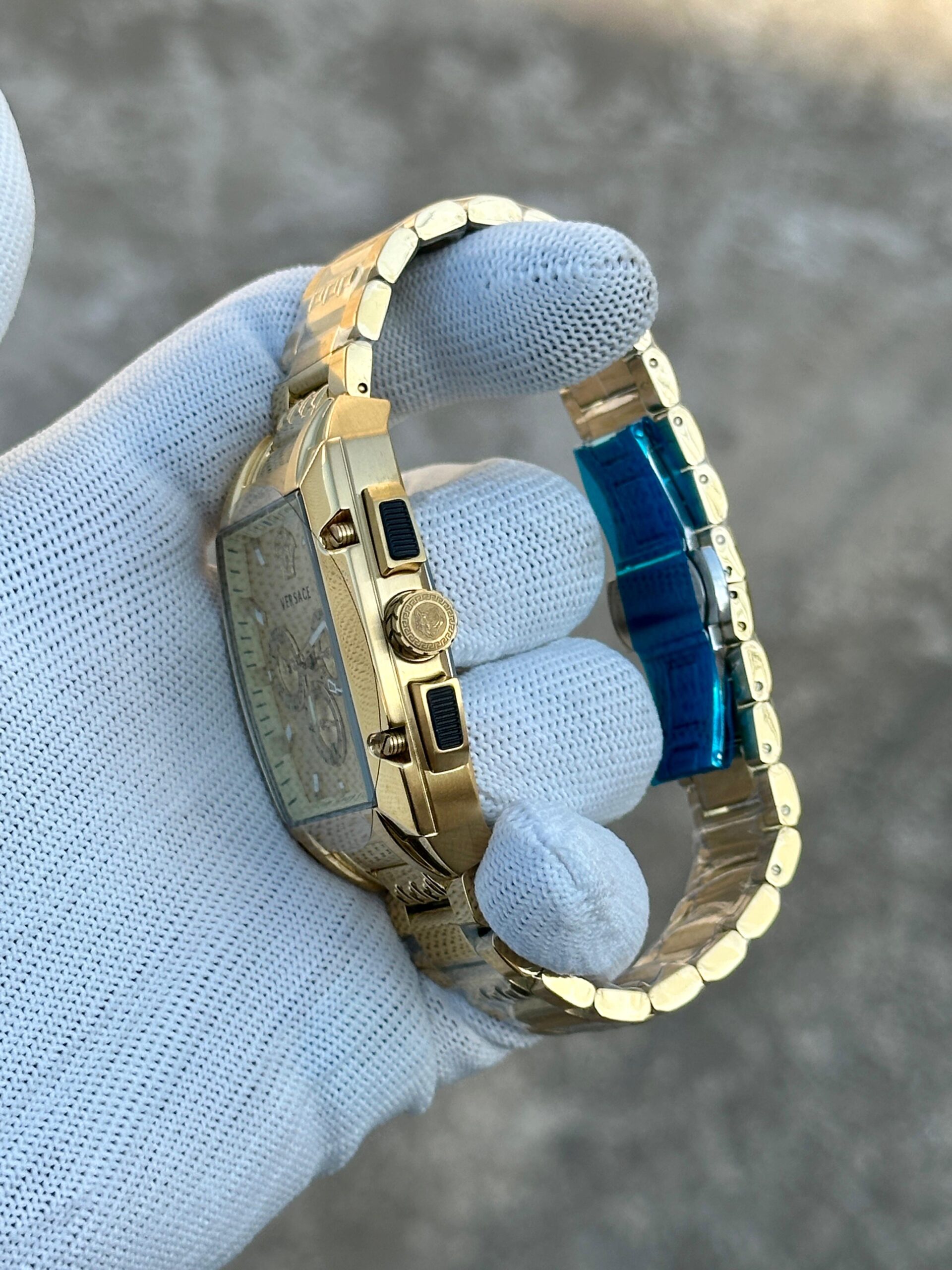 Versace Gold Square Chain Reaction - Image 4