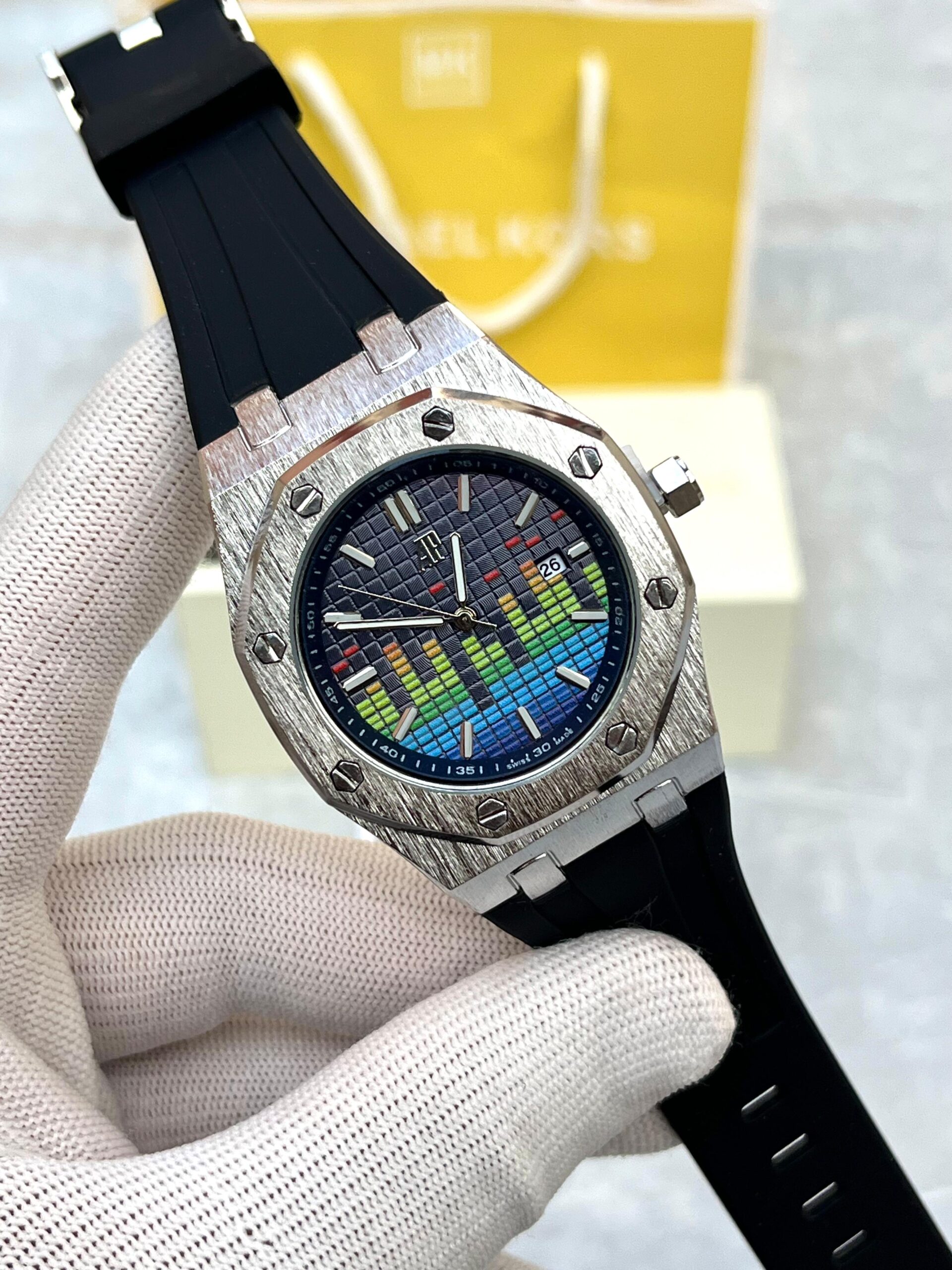 Audemars Pigue_t Royal Oak Quartz - Image 4