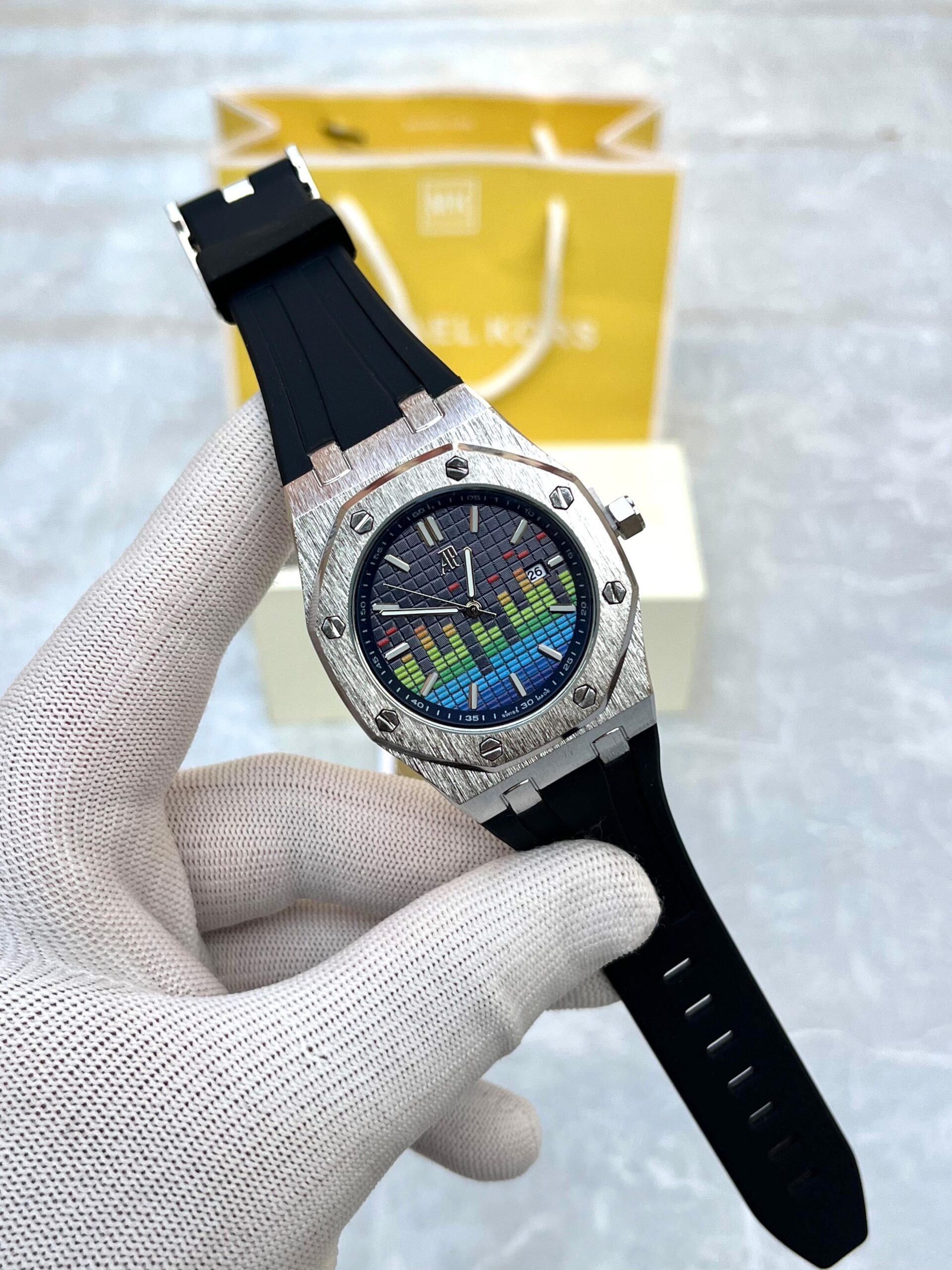 Audemars Pigue_t Royal Oak Quartz - Image 2