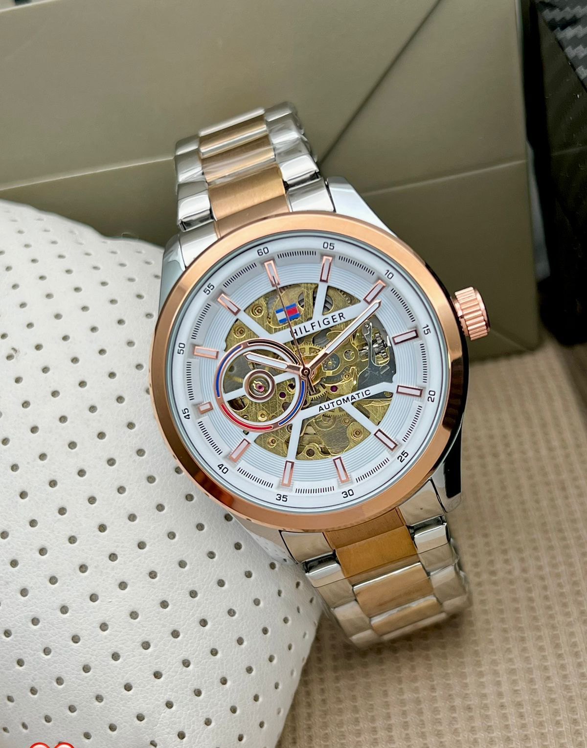 Tommy Hilfge r Automatic